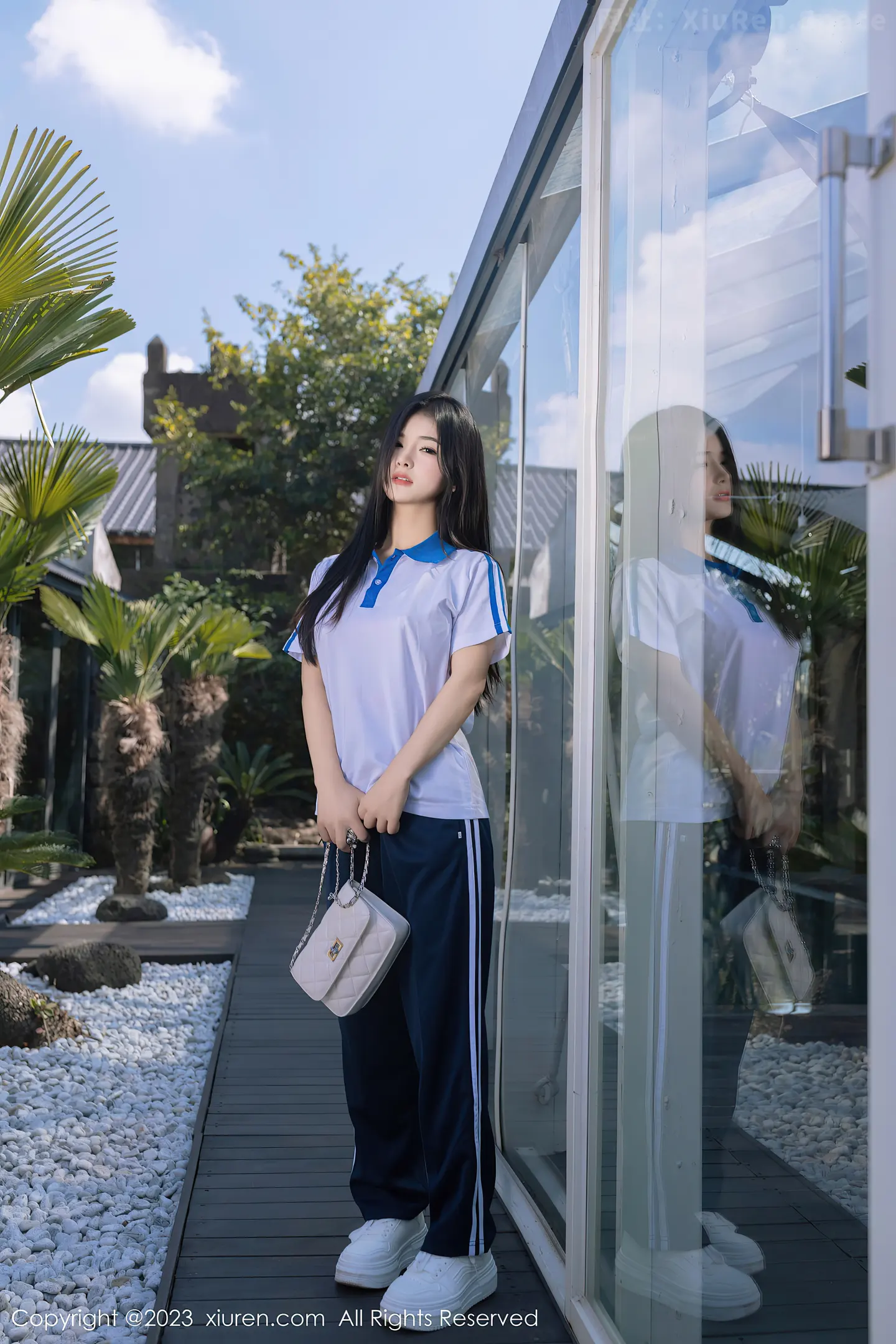 图片[4]-[XiuRen秀人网]VOL.7876 模特谭小灵性感学生角色装扮露黑色渔网秀惹火身材极致诱惑写真85P-秀人网官方网站